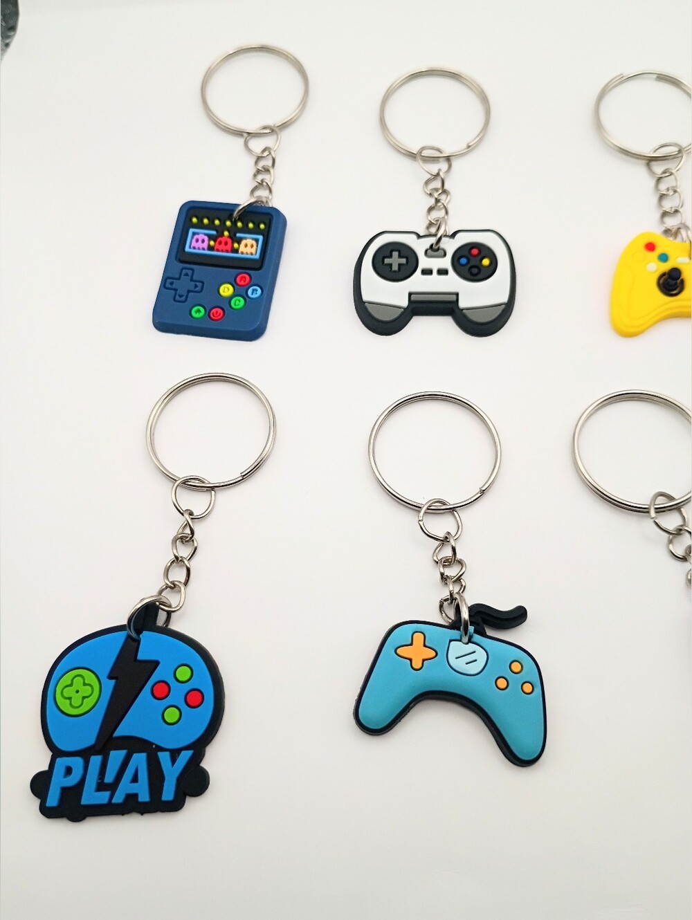 8pc Gamer PVC Keychain Set Retro Video Game Controller Backpack Charm Gift - Picture 2 of 3